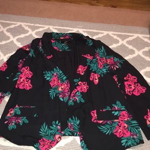 NWOT Floral / black jacket lined
